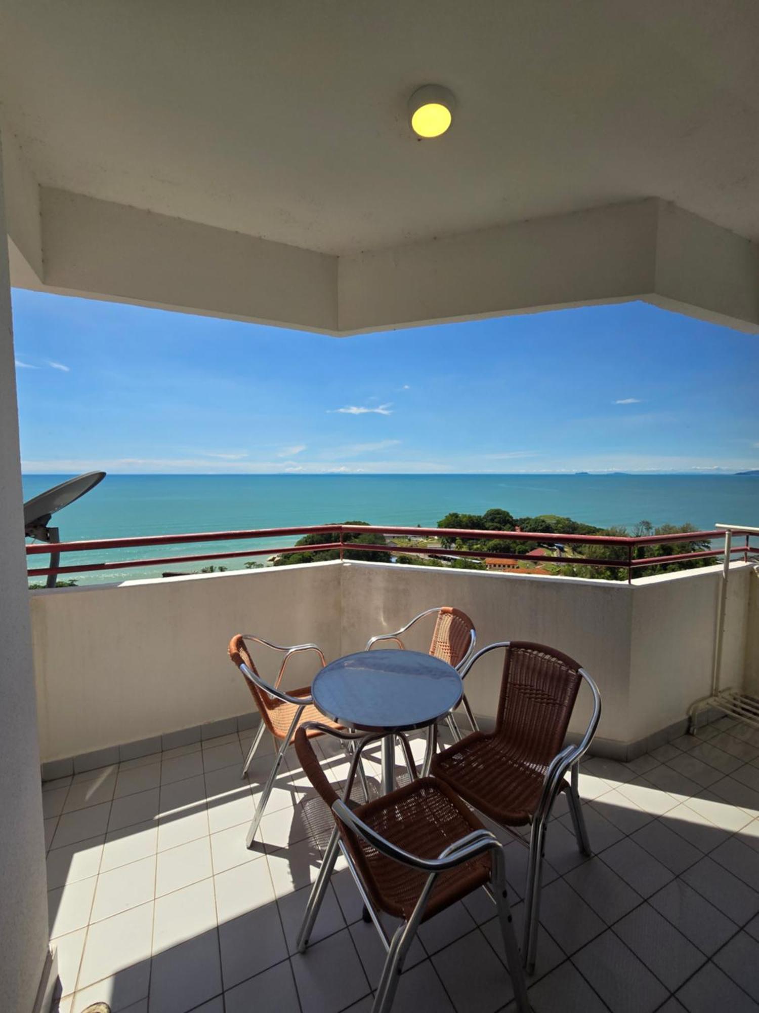 Green Ocean Seaview Apartment Batu Ferringhi Exterior foto